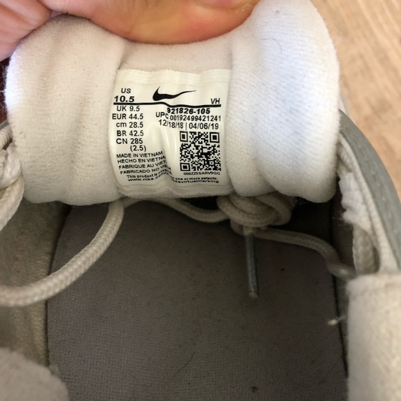 Don’t where the shoes enough - Picture 3 of 8